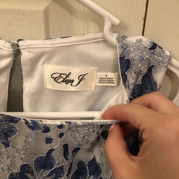 Dress - Picture 2 of 3